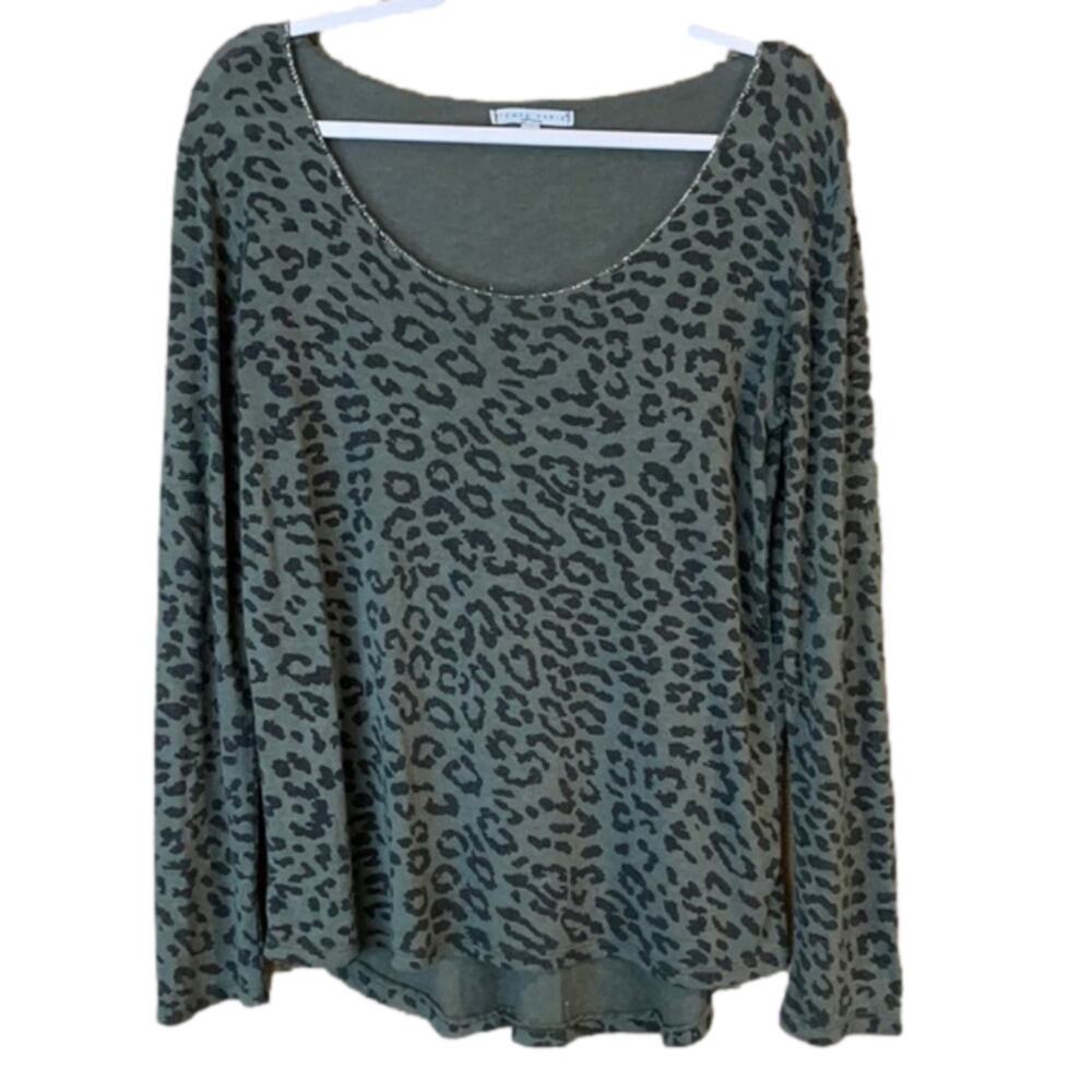 Tempo Paris Gray Leopard Lightweight Sweater Top Size S/M Small Medium